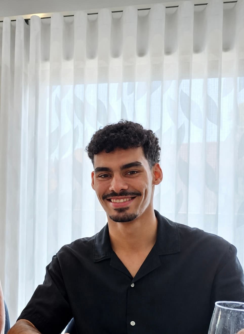 Hugo Oliveira, quem trata do seu site